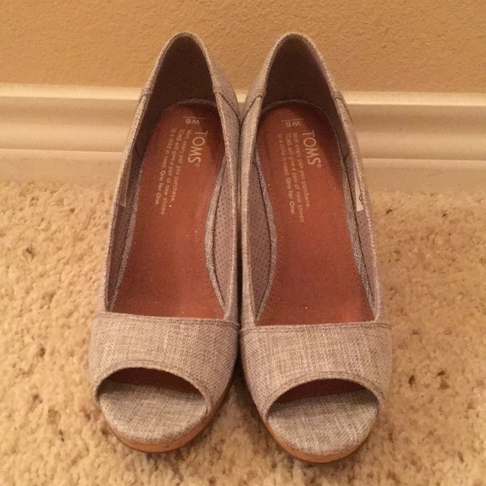 TOMS Wedges, Light Grey Linen, Size 6